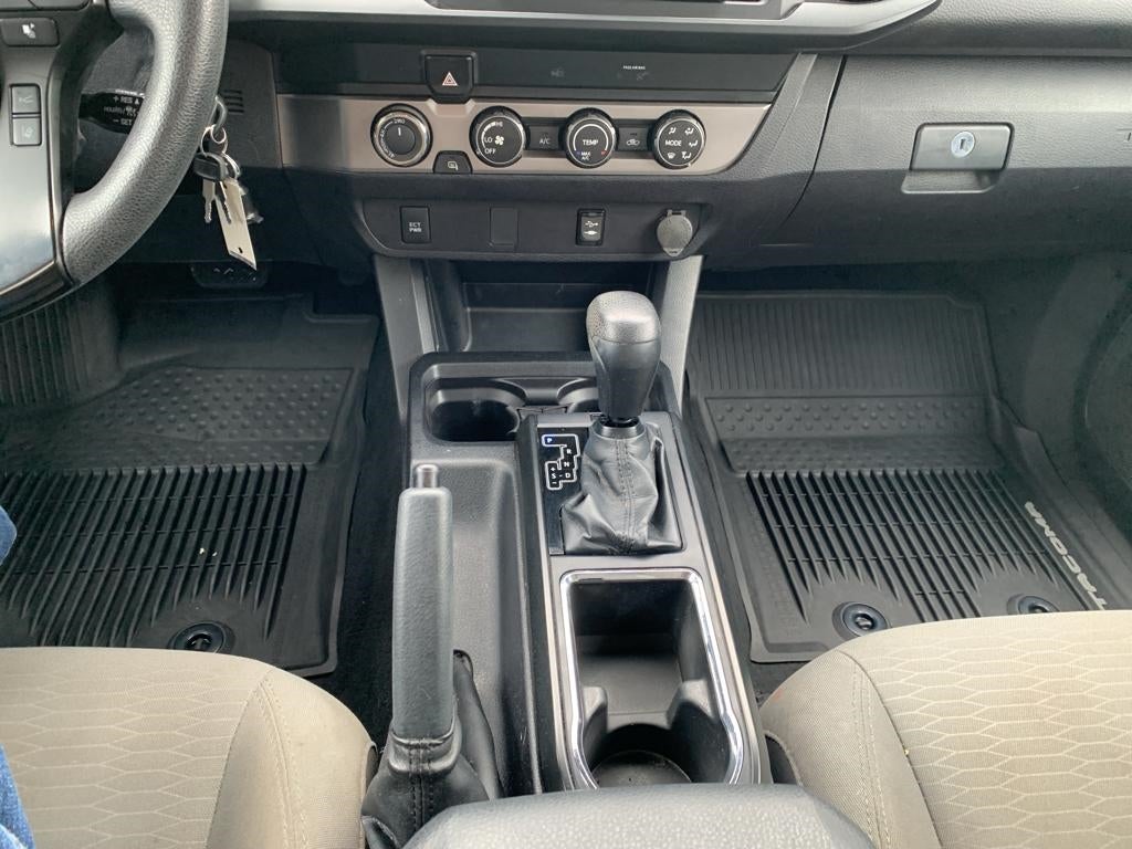 2019 Toyota Tacoma SR CREW CAB 4X4 *SUPER SHARP*